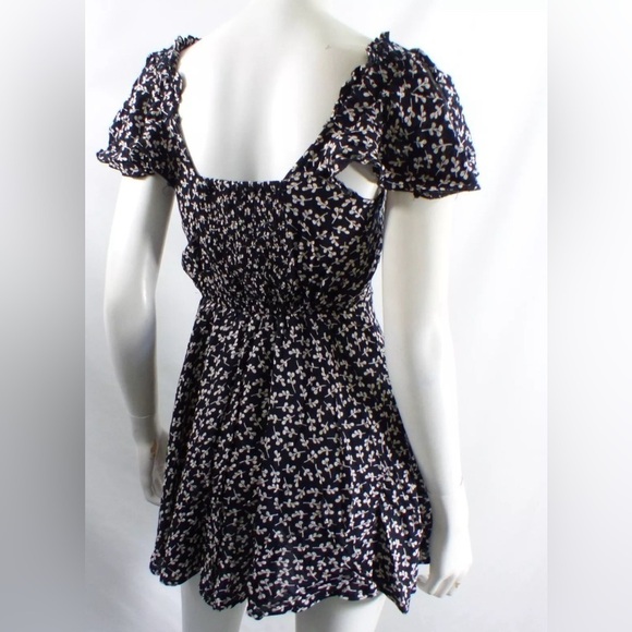 BOG Collection Floral Mini Dress size M - Picture 4 of 10
